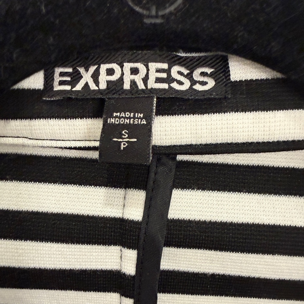 Express Striped Blazer - Picture 2 of 6